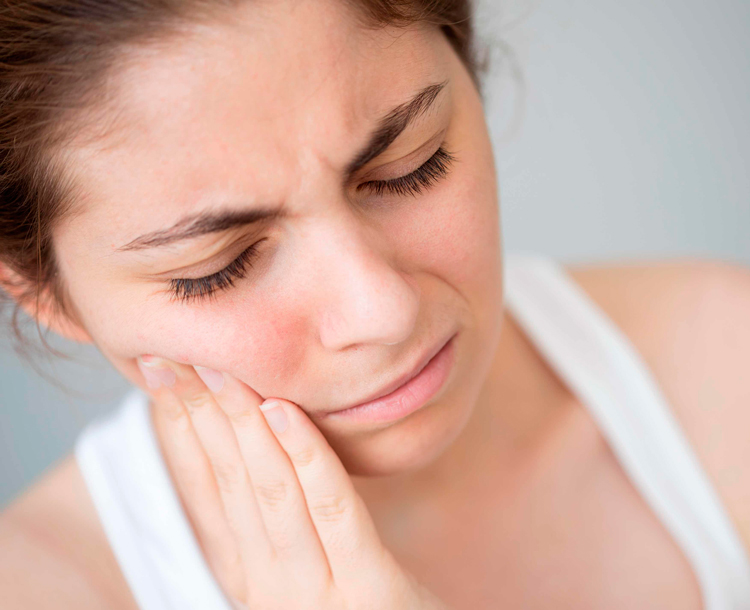 Как болит тройничный нерв на лице при невралгии: 6 особенностей